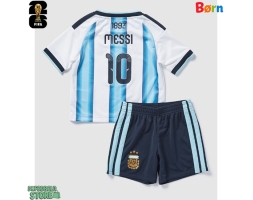 Argentina Lionel Messi #10 Replika Babytøj Hjemmebanesæt Børn VM 2026 Kortærmet (+ Korte bukser)